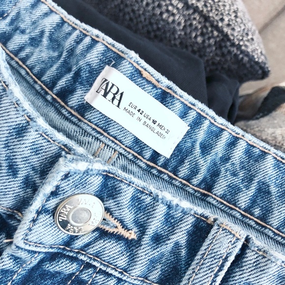 NWOT Zara Ripped Straight Jeans Size 10 - Picture 7 of 7